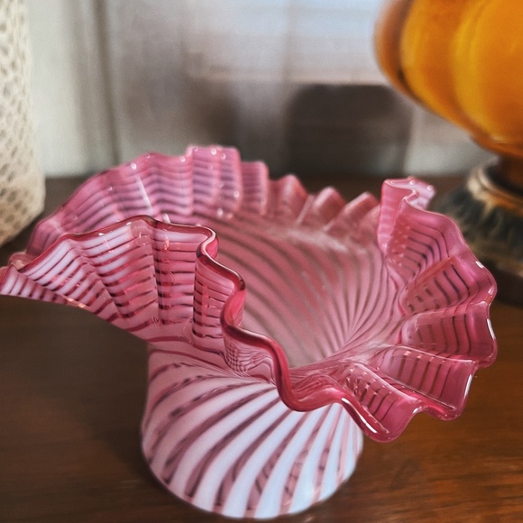 Fenton Other - Vintage 1930's Fenton Cranberry Opalescent Spiral Top Hat Vase